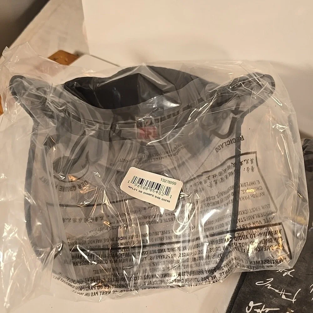 Super Bowl LVI Champions Rams Signed 4XL T-Shirt‎ and New Era Hat